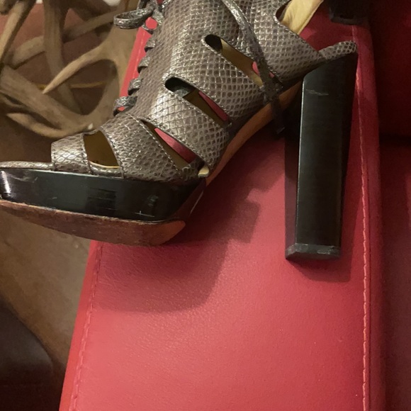 Coach heels size 8.5 - Picture 4 of 5